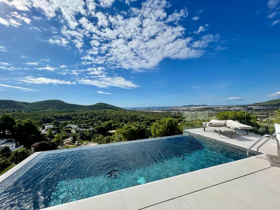 Villa i Santa Eulalia Del Rio, Ibiza - foto 1